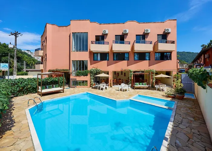 Ponta das ToninhasHotel em Ubatuba