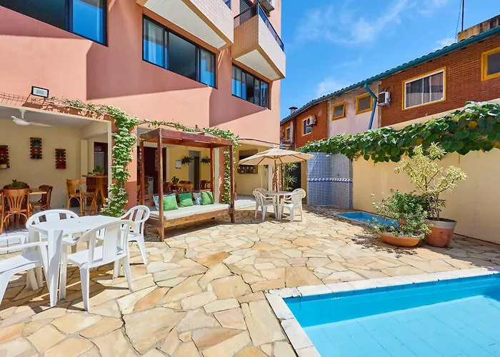 Ponta das ToninhasHotel em Ubatuba